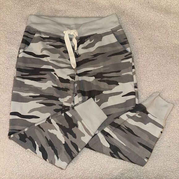 Aerie Women’s Gray Camouflage Jogger Sweatpants Size Medium - Picture 1 of 10